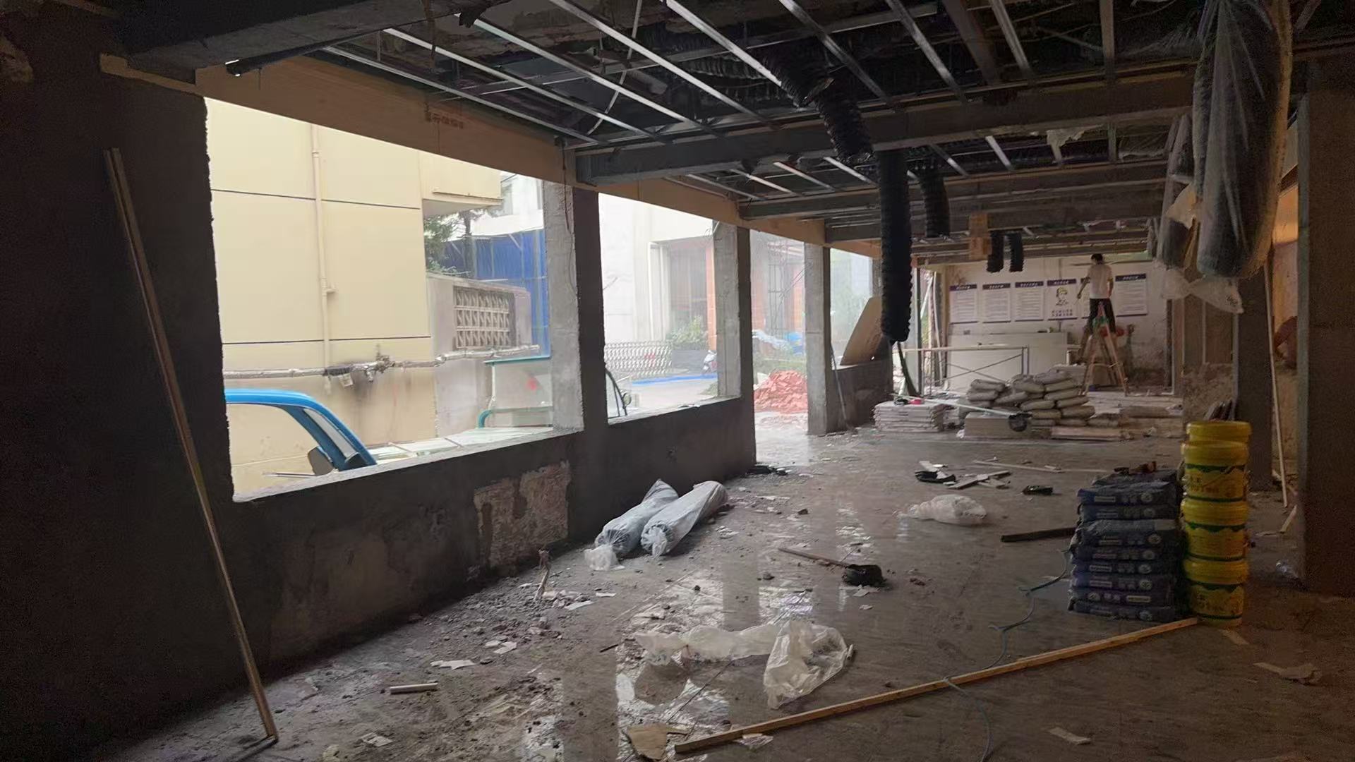 成都市房屋改框架墙体改大梁 - 厂家